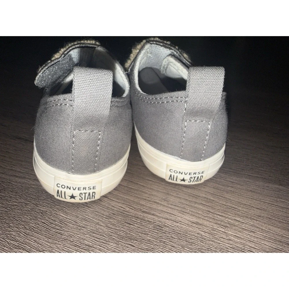 Converse Teddy Bear Style Beige Canvas Sneakers Size 9 Toddler
